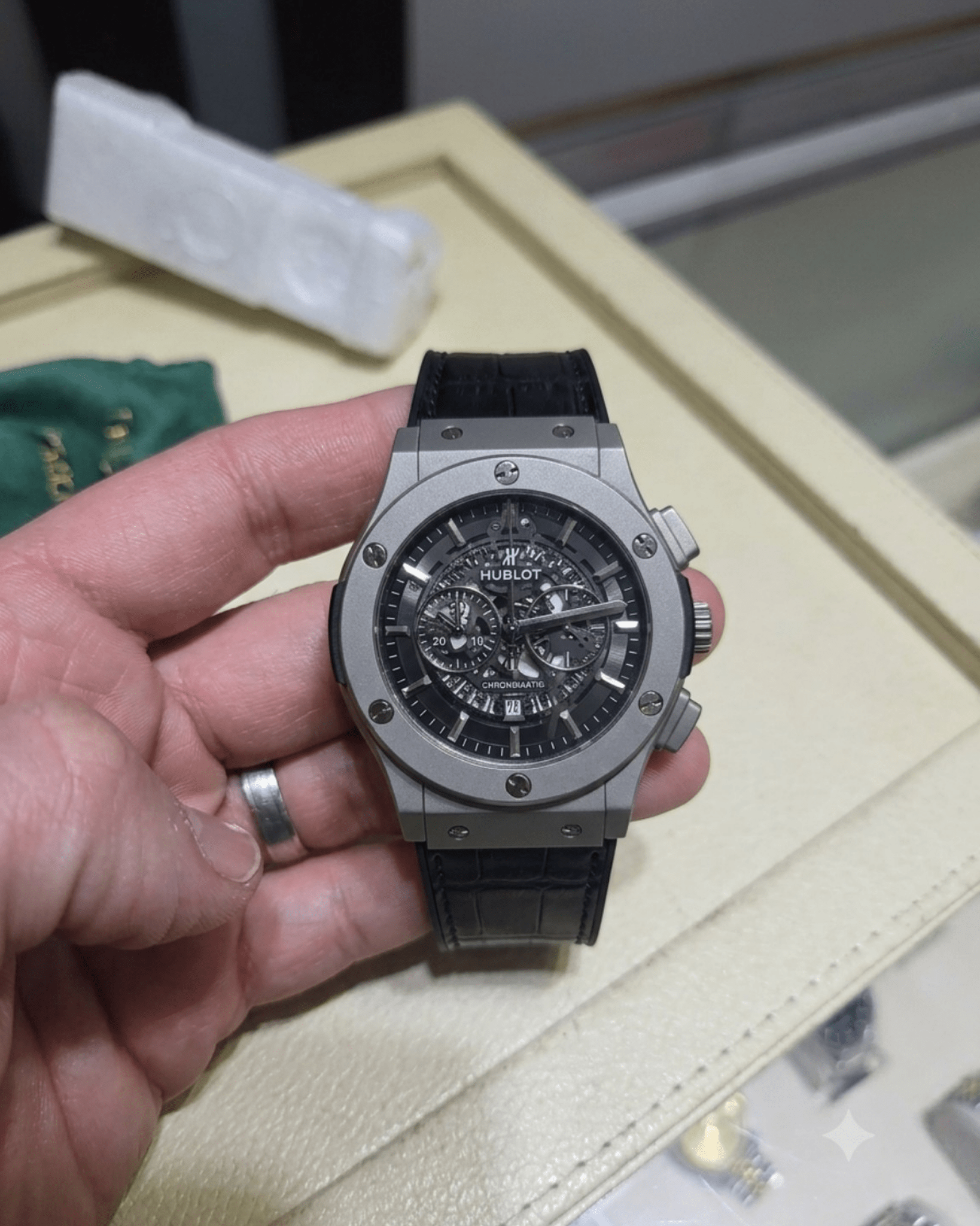 Luxury Skeleton Men's Watch with Bold Premium Classic Design - zkrmart